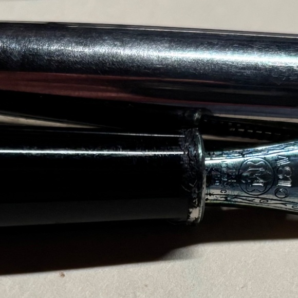 Monte Blanc Stainless Steel Fountain Pen - Picture 2 of 5